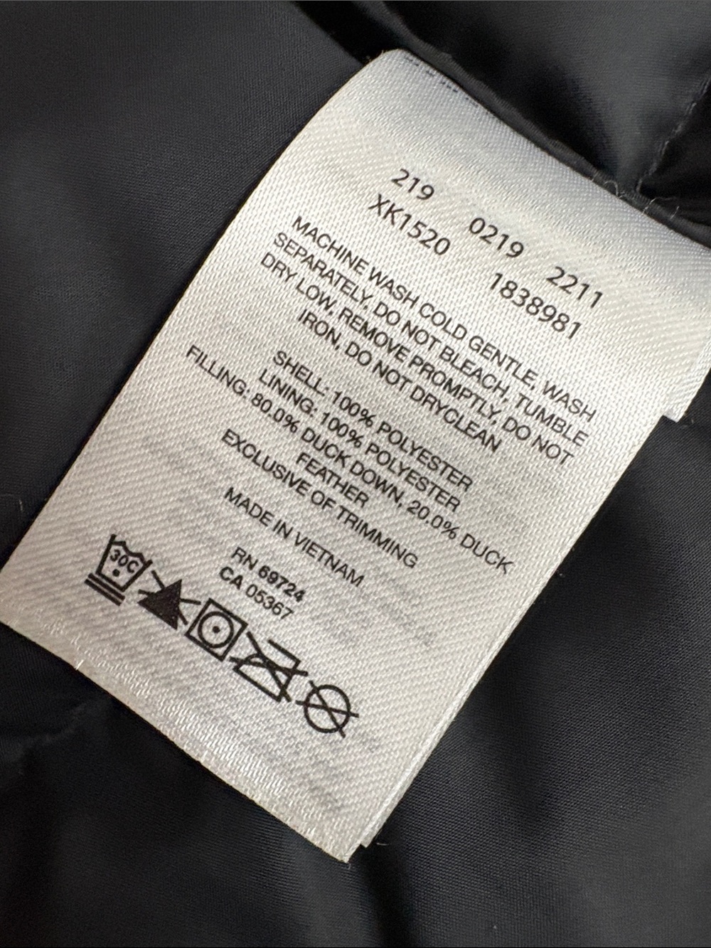 Columbia black down vest x small. - Picture 6 of 7
